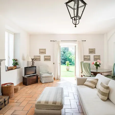 公寓 Bright Surrounded By Greenery With Parking & Shared Pool Villa Guardia